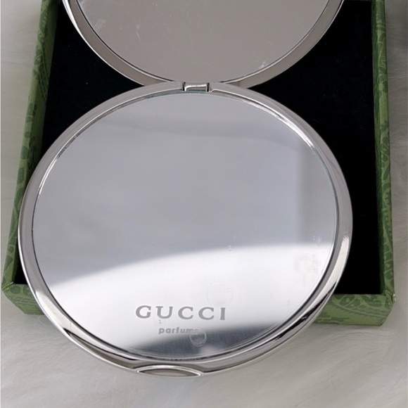 NIB Gucci GG silver compact mirror - Picture 4 of 5